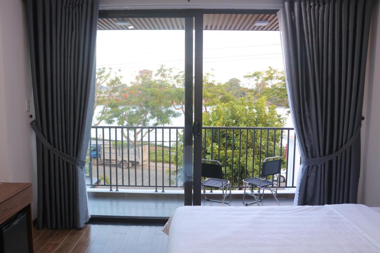 La Nha Homestay Hue Esterno foto